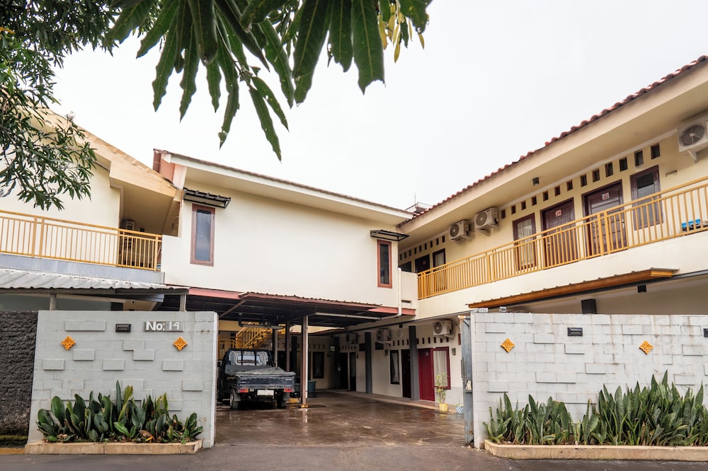 Rehat at Wahidin Guest House