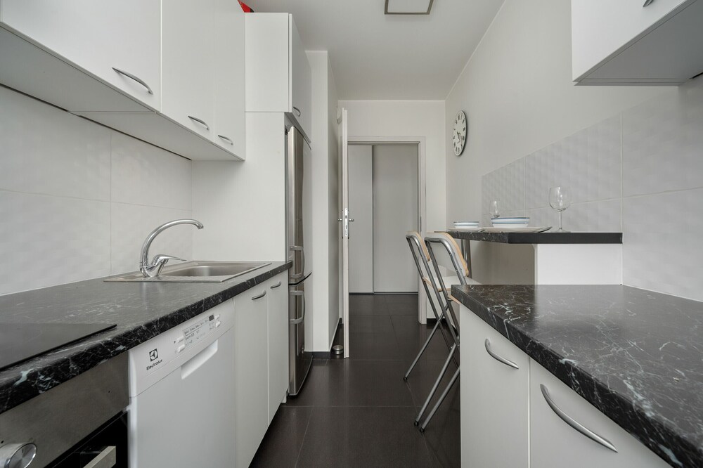 Apartment Near the River by Renters
