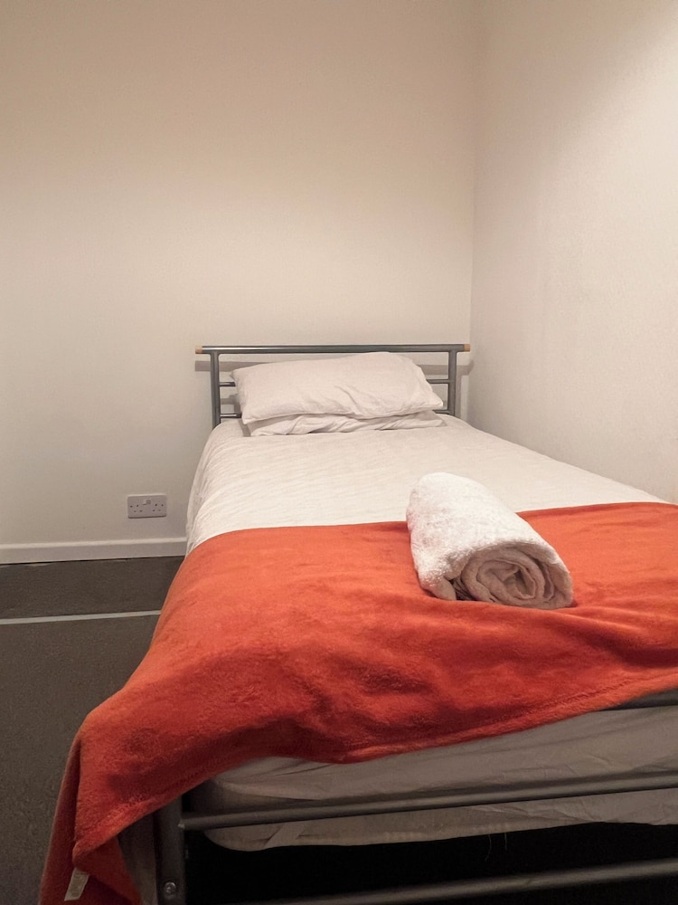 The Coral Guest House Winchester