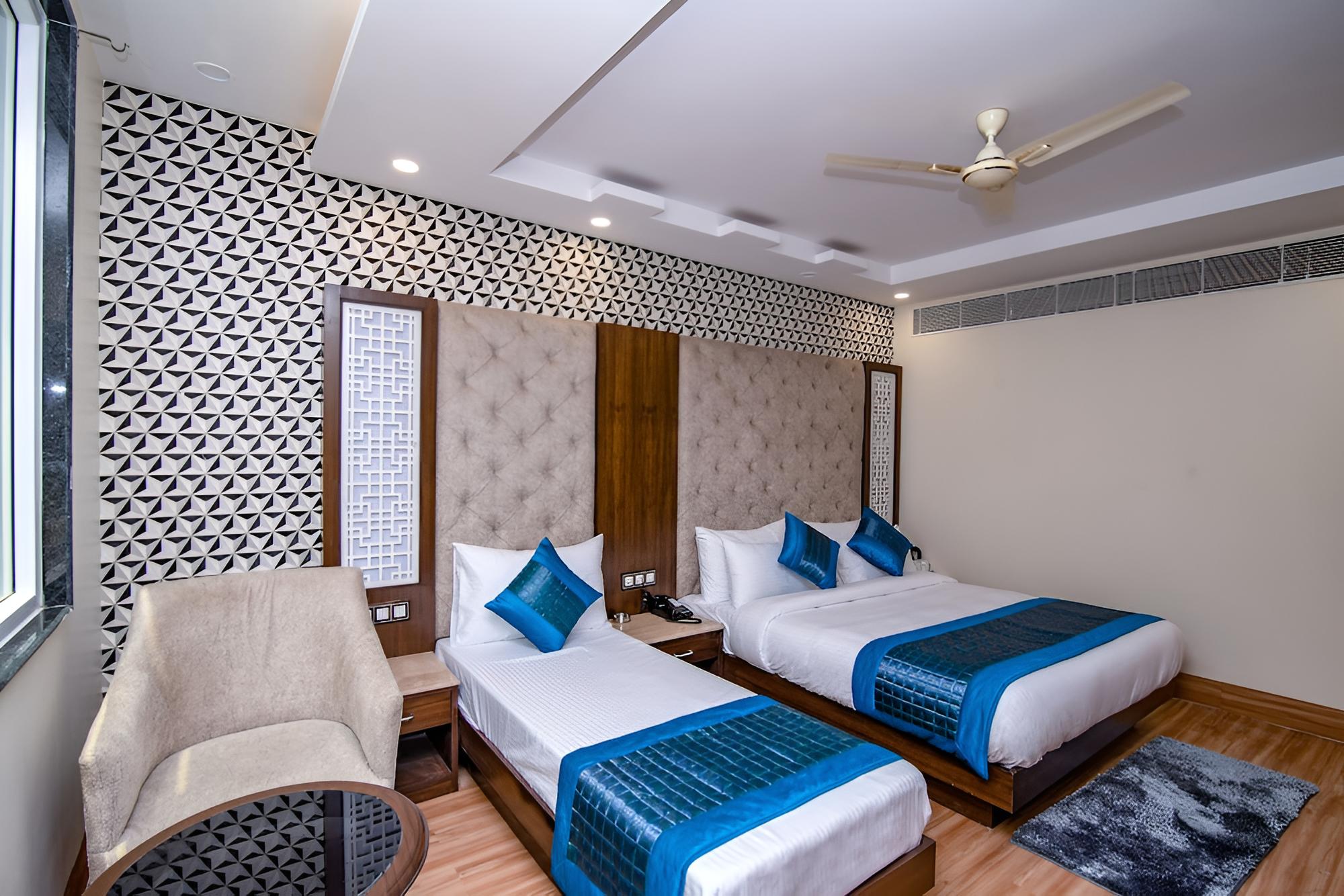 Capital O 14831 hotel mannat