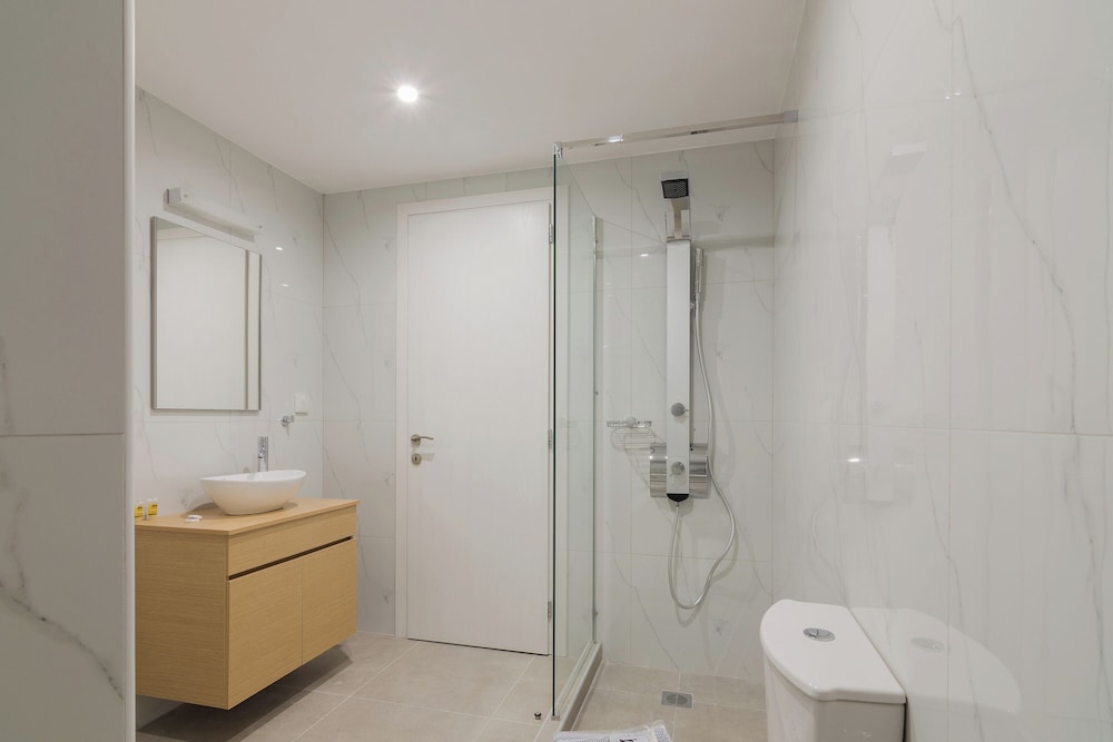 Leochares Lifestyle Apartments