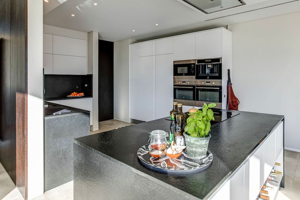 2 Rua das Palmas Luxurious Stylish and Modern L