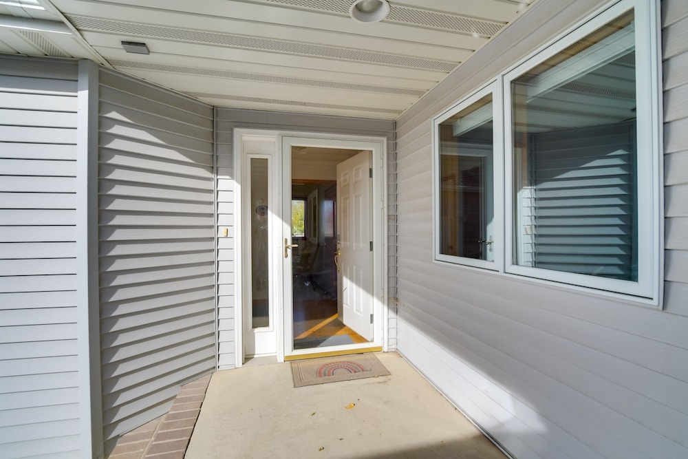 5 Mi to Dtwn: Pet-friendly 'wheatland Twin' Home! view 4