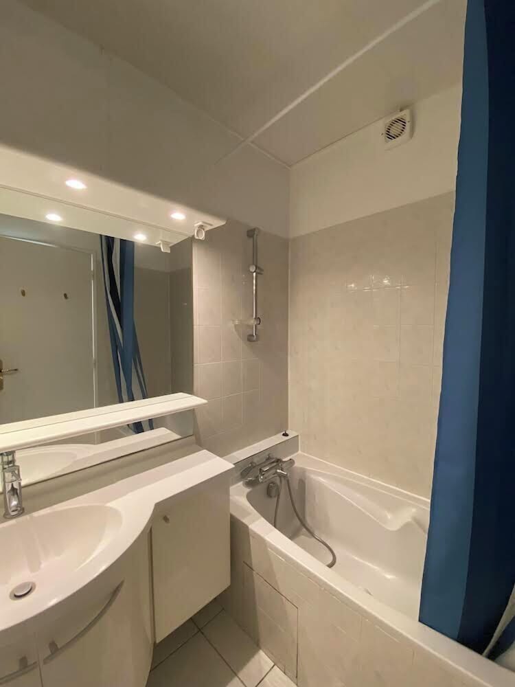 Cergy Vacations - Home Peace Hote One - Property Image 4