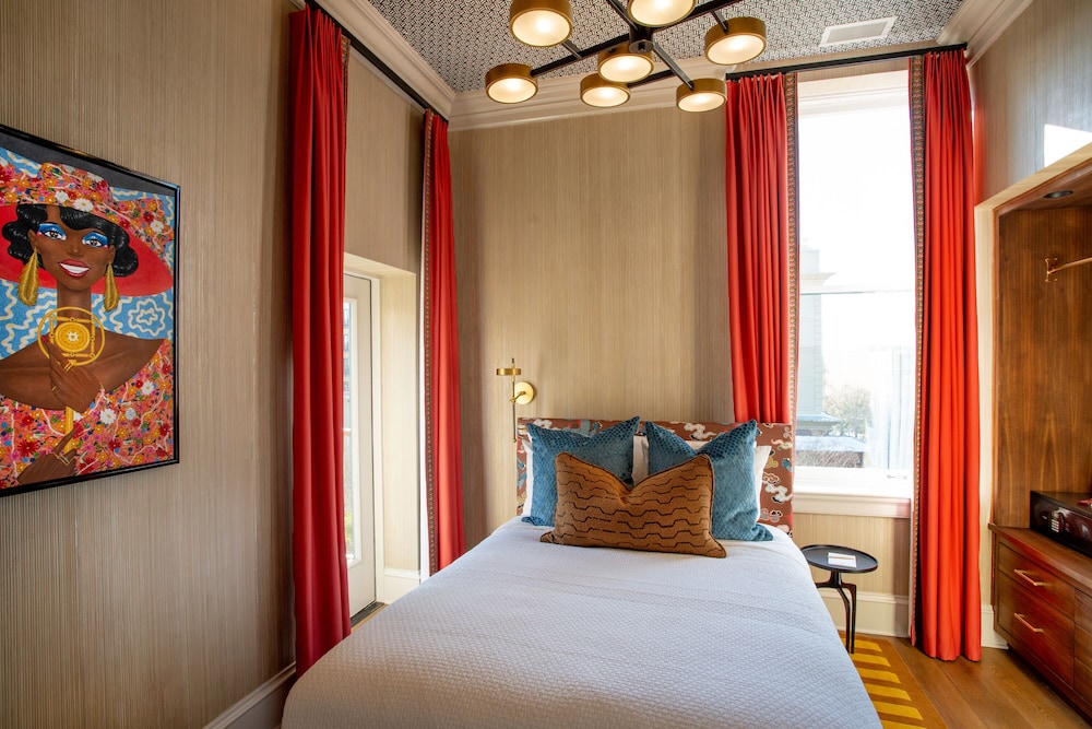 The Bell Athens by Kasa Living