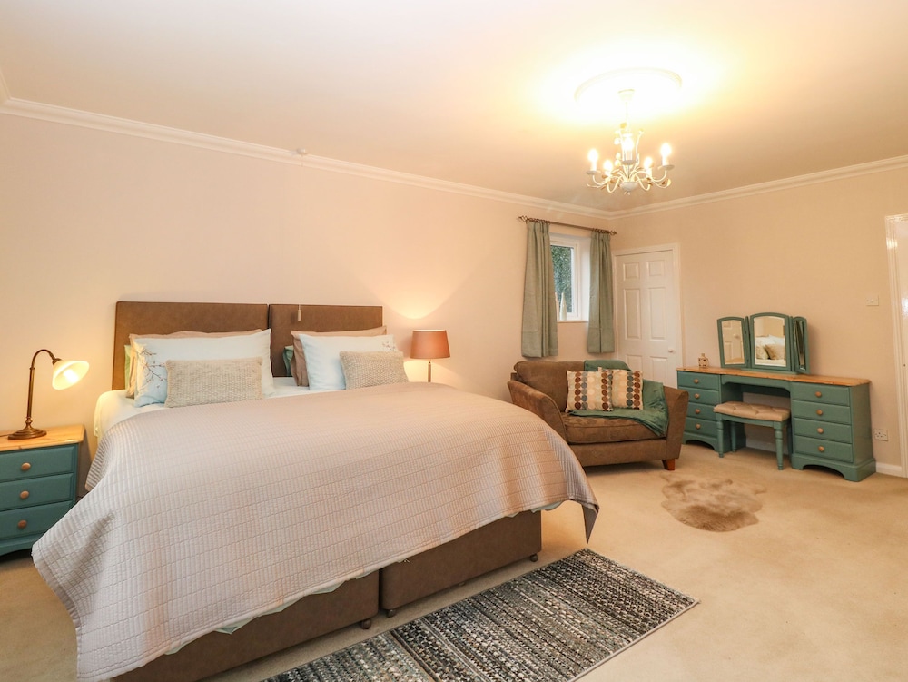 Brundall House