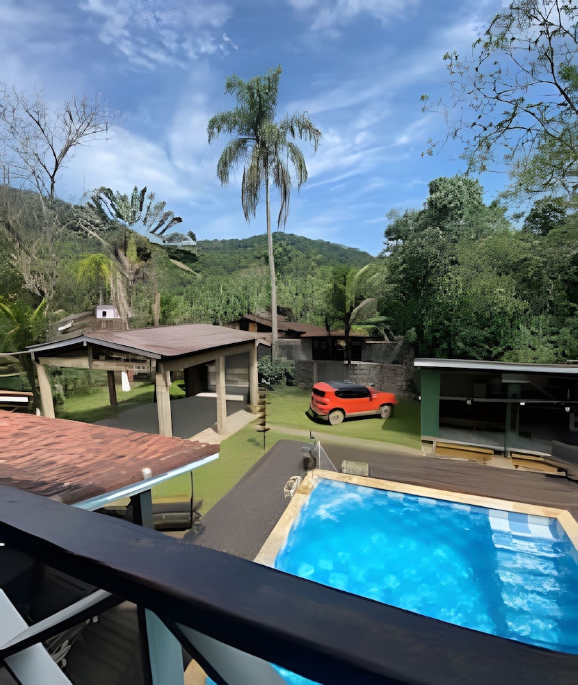 Linda casa na Praia de Cambury - SP - 4