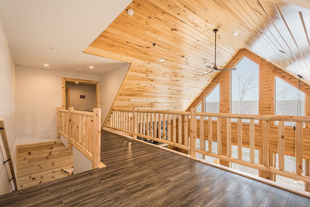 Mountain Crest Lodge - Property Image 16