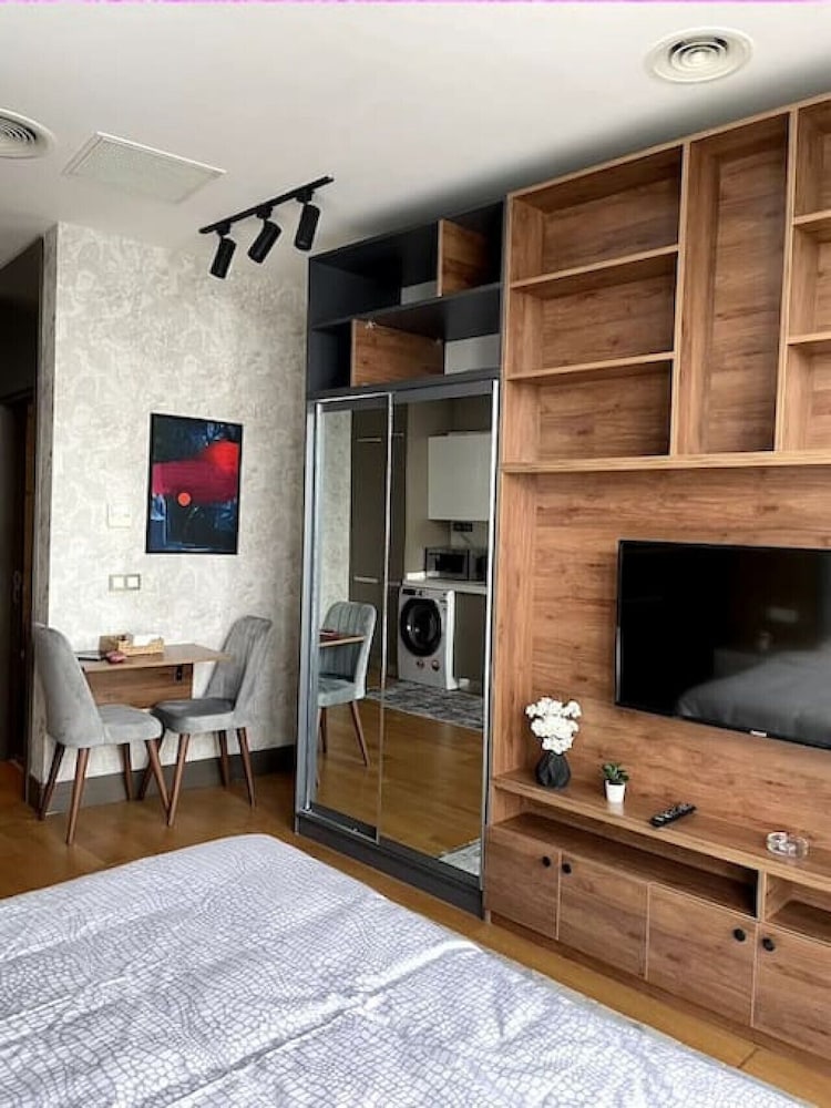 Brand-new Luxurious Studio Near Mall of Istanbul