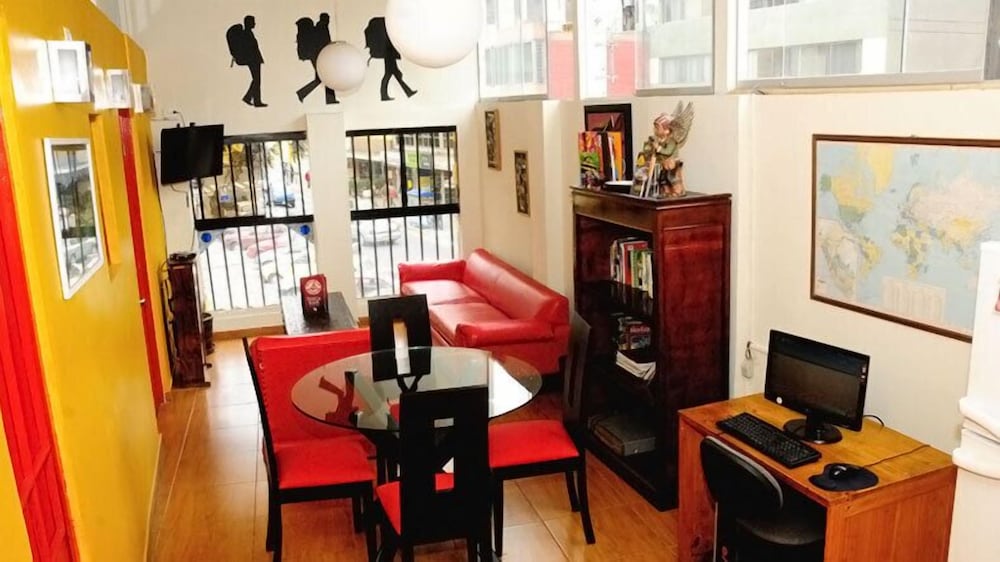 Flying Dog Backpackers Hostel