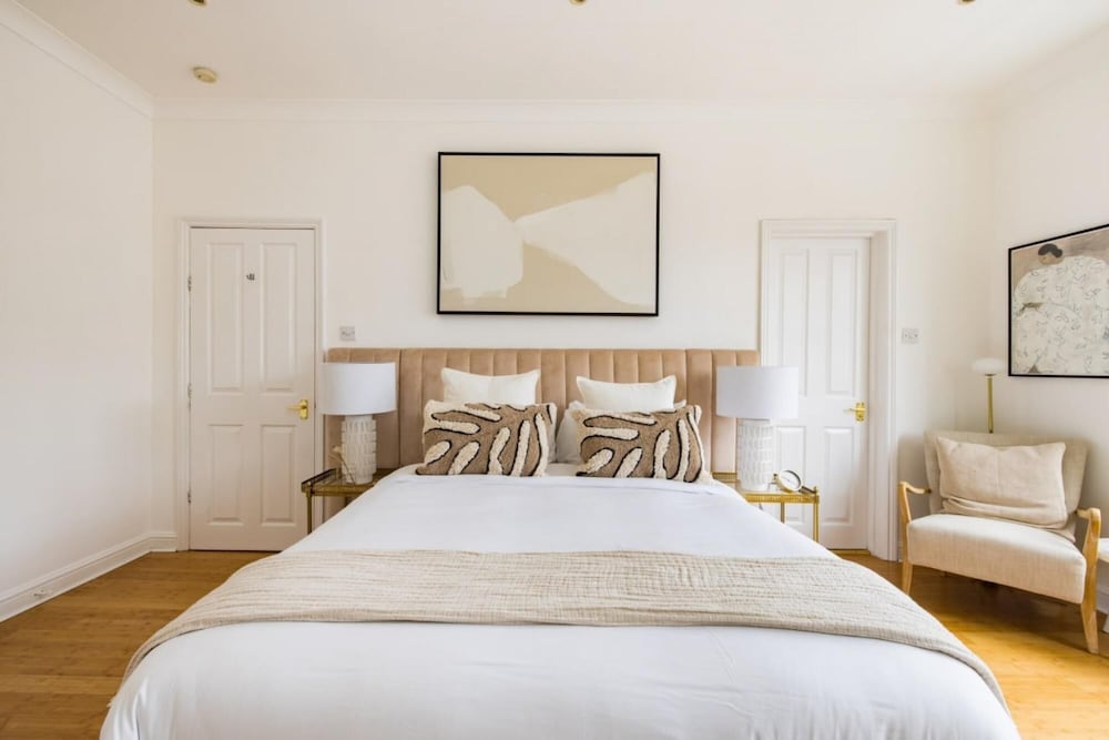 The Camden Crib - Glamorous 3bdr Flat With Study Room