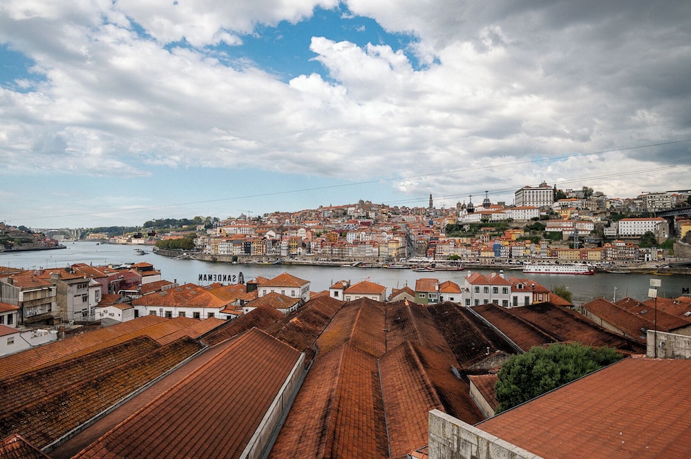 Gaia23 · Lovely 2-bed w/ Parking Amazing View
