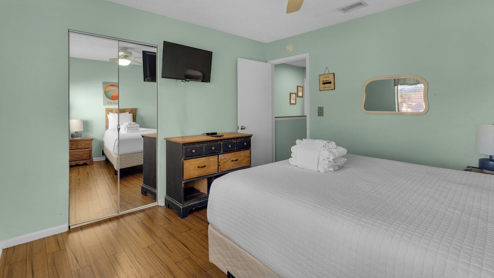 Portside Resort D1: Gulf Retreat With Pools, Beach & Family Adventures!