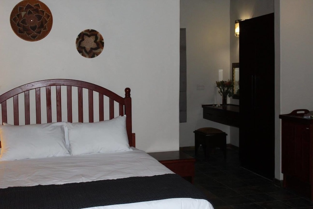 Manong Game Lodge