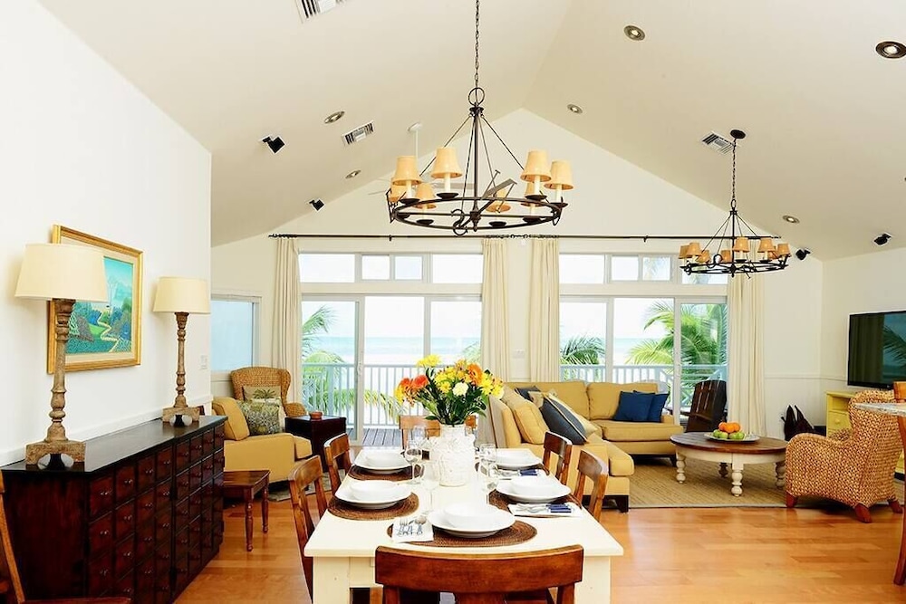 The Cottage at Rum Point - Private Getaway view 2