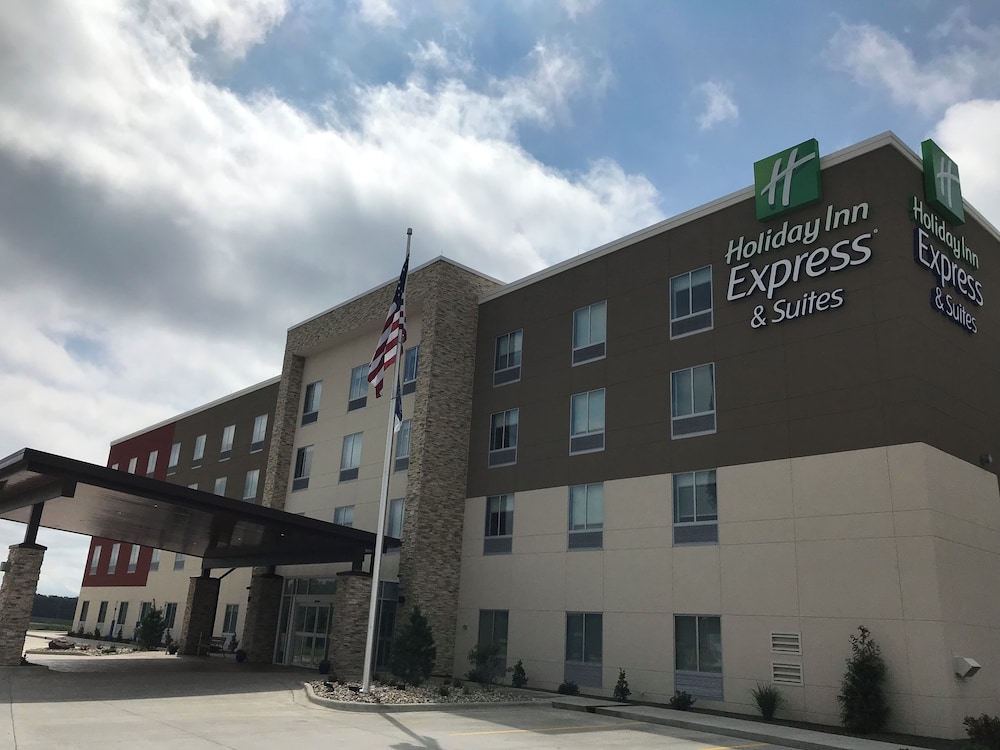 Holiday Inn Express & Suites Hannibal - Medical Center by IHG