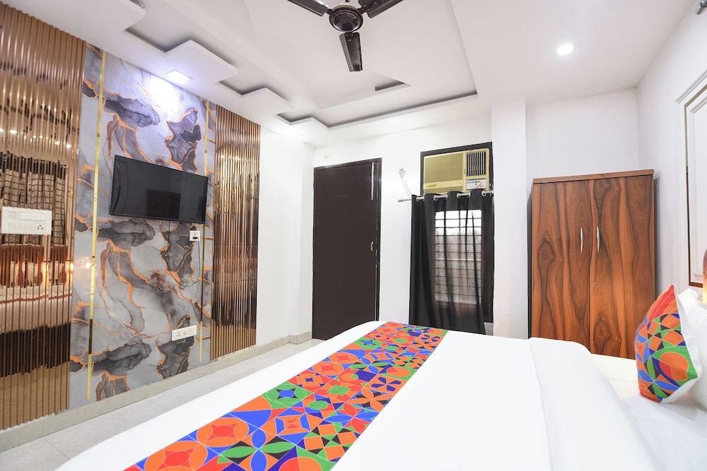 Fabhotel Celebration Home