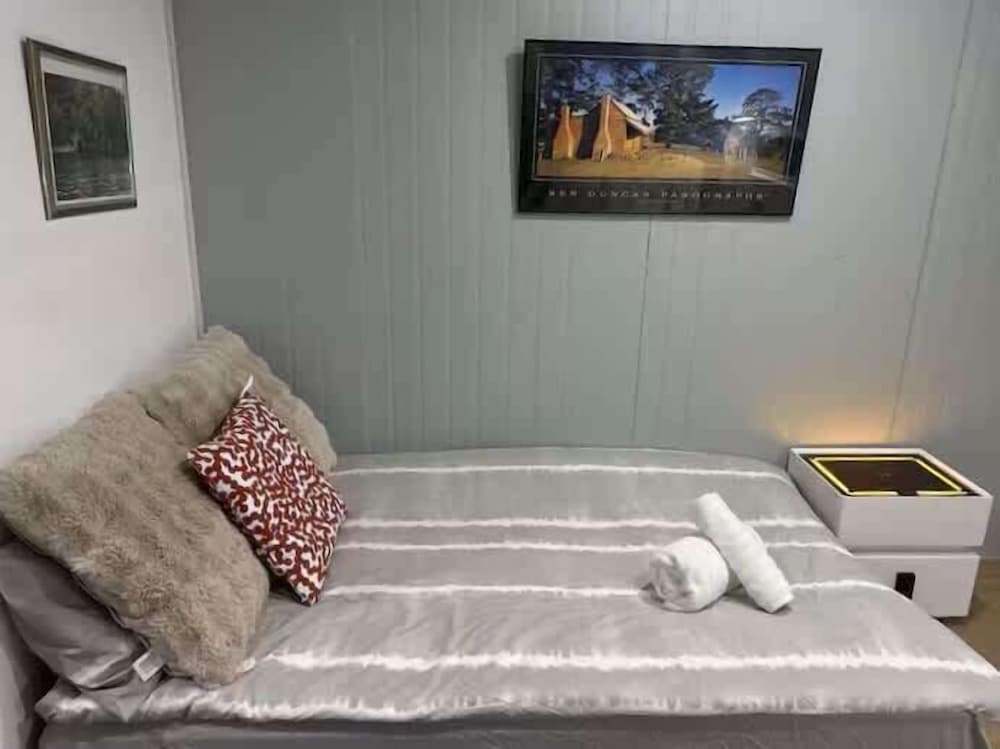Metawisebnb 1B Next to Monash w AC Wifi Kitchen