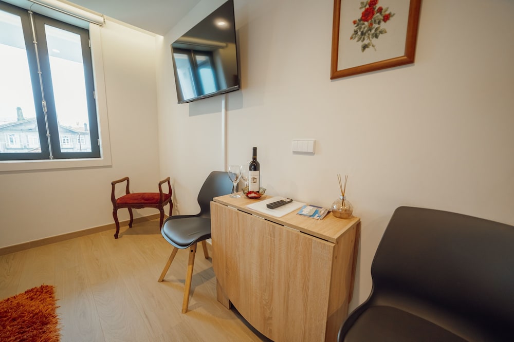 Carmo Residence Porto - S Antonio by Vacationy