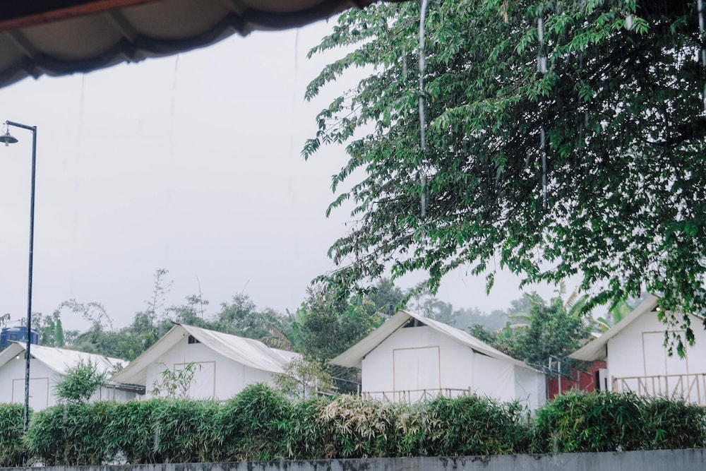 D'Royale Tapos Resort Bogor