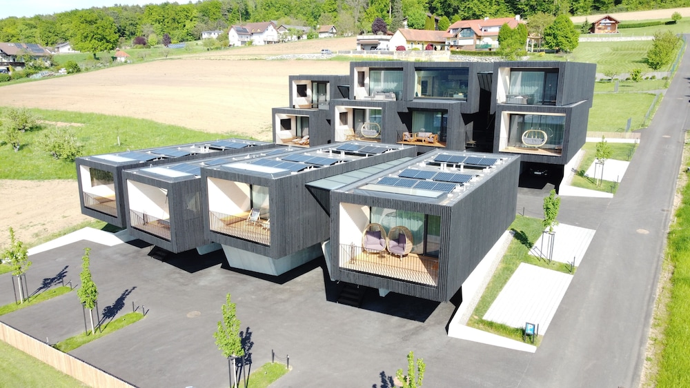 Stock & Stein Lodges