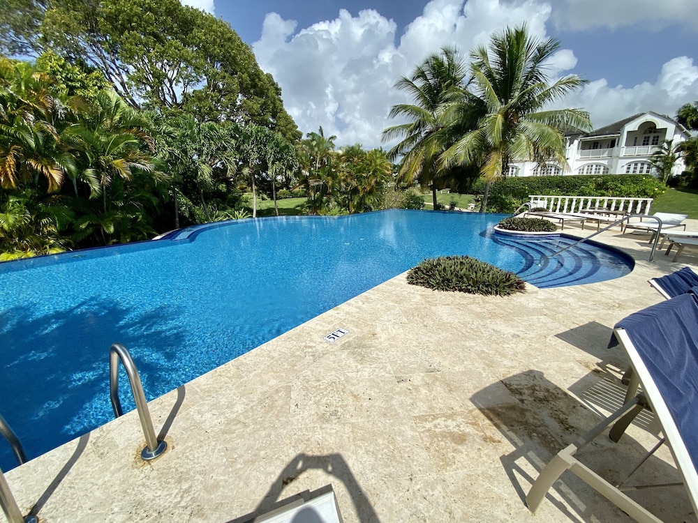 Royal Villa by Island Villas