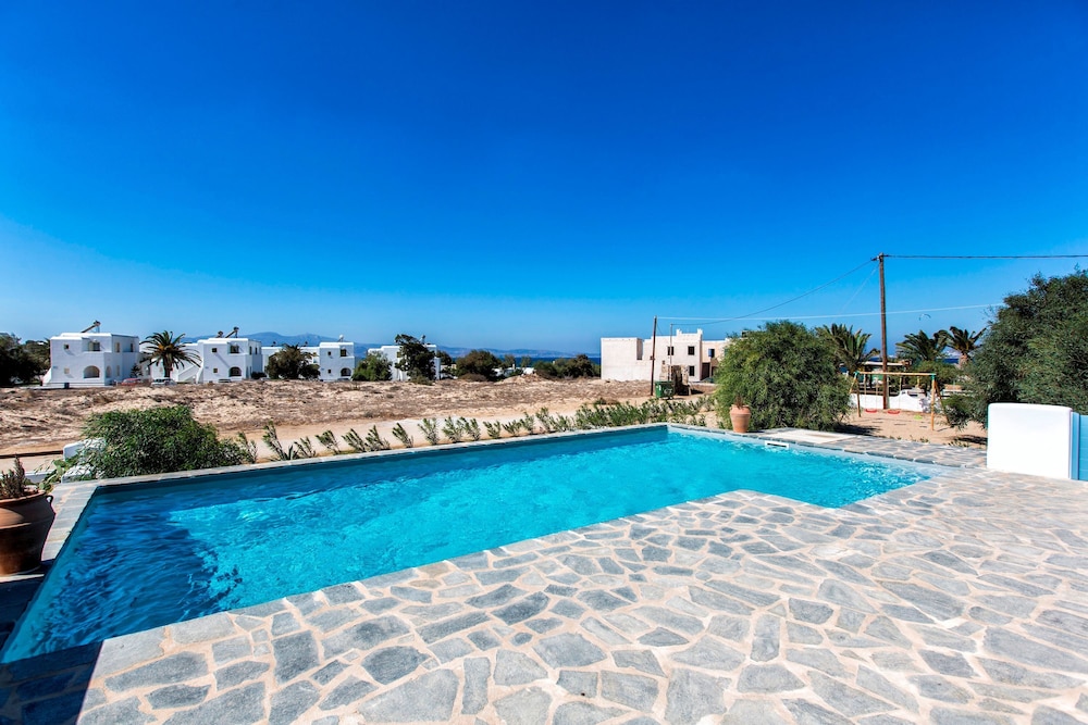 Perla Casa in Naxos With 3 Bedrooms and 2 Bathrooms