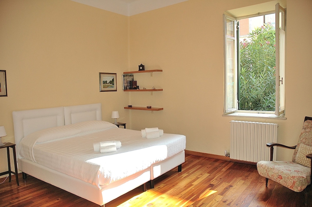 Villa Camilla view 4
