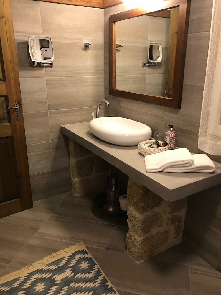 Saint Artemios Hotel and Oriental Suites