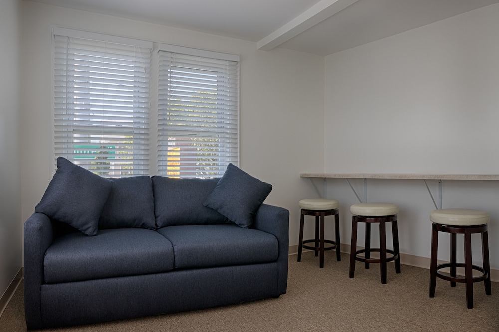 The Wellington Hotel & Suites Oceanblock
