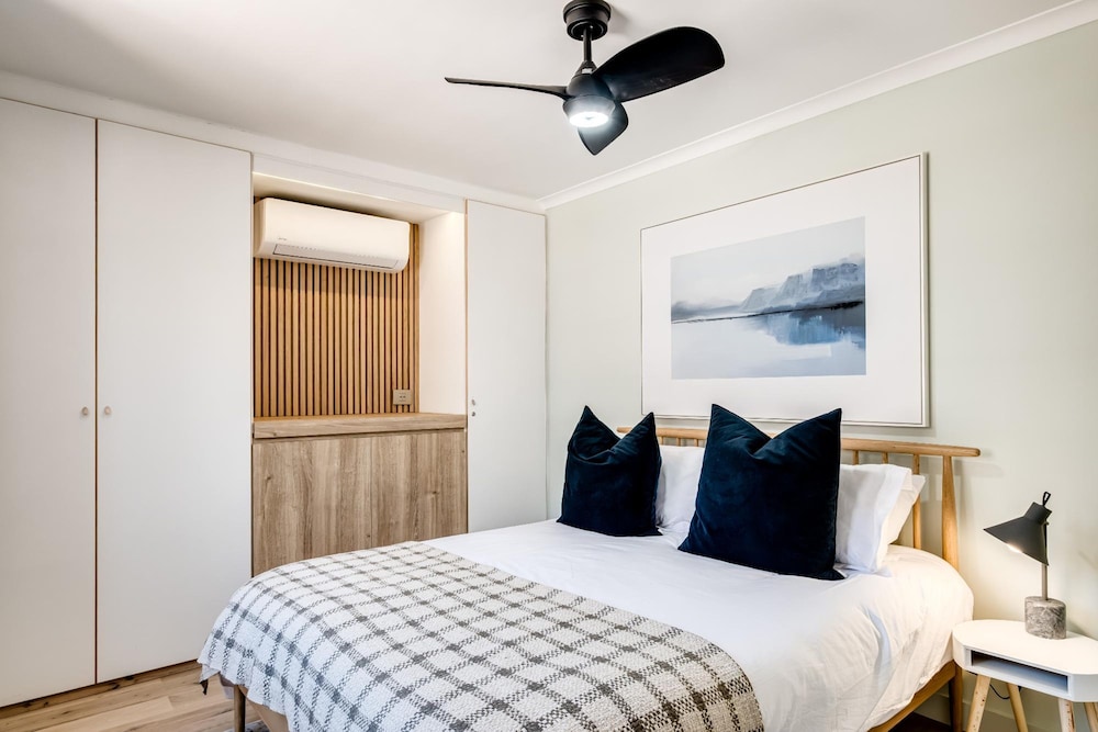 Green Point Modern 2bed Apartment Azura Atlantic