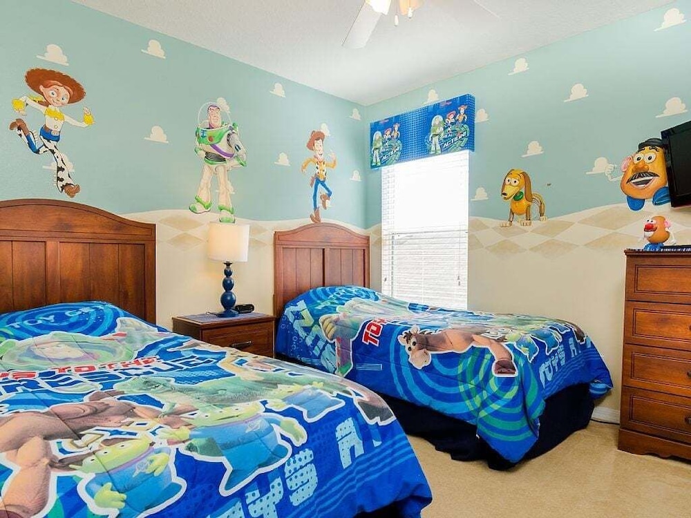 Southern Comfort Private Pool/spa Near Disney! 6 Bedroom Villa