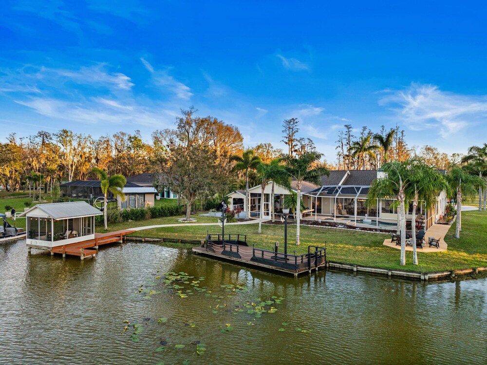 Luxe Waterfront Hideaway w Pool & Pirate Ship Dock