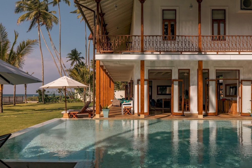 Family Beach Villa Located On An Incredible Beach view 4