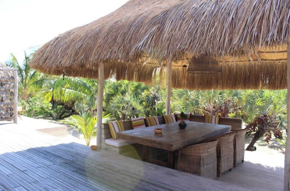 Sunset Villa - Luxury Beachfront Villa with Private Pool by Karula Sand Villas