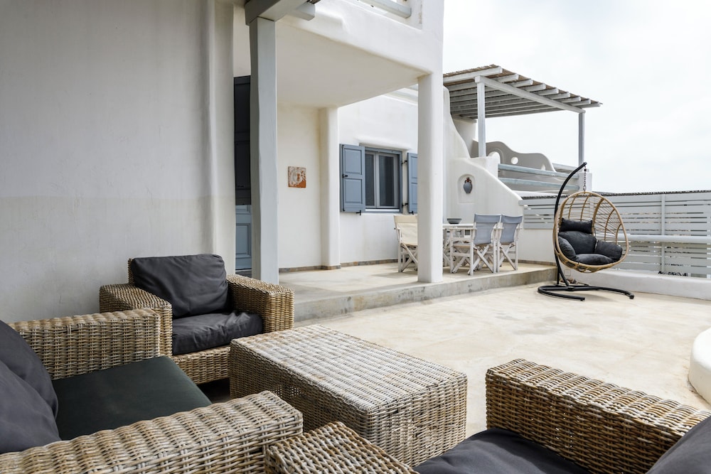 Mykonist Merchia Beach Villas & Suites