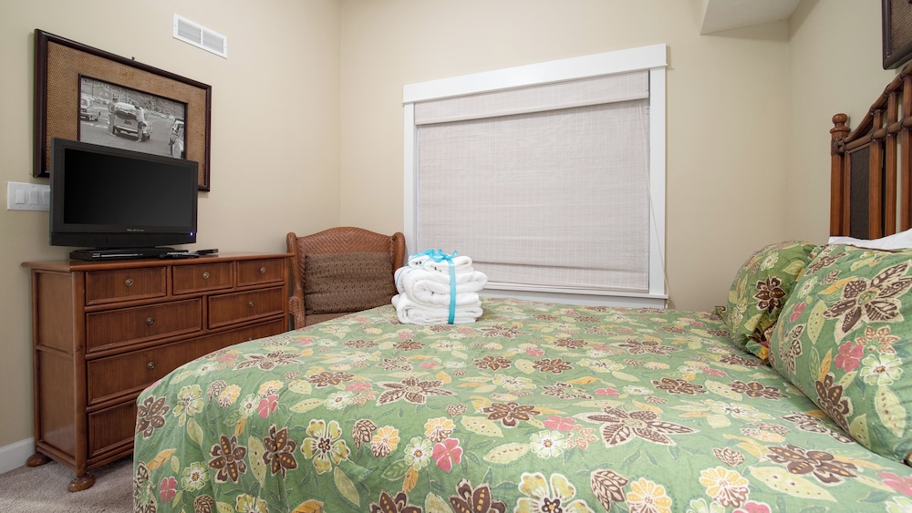 20th Floor Condo! Sleeps 8! Gulf Front Master Suite w/ Beautiful Gulf Views!