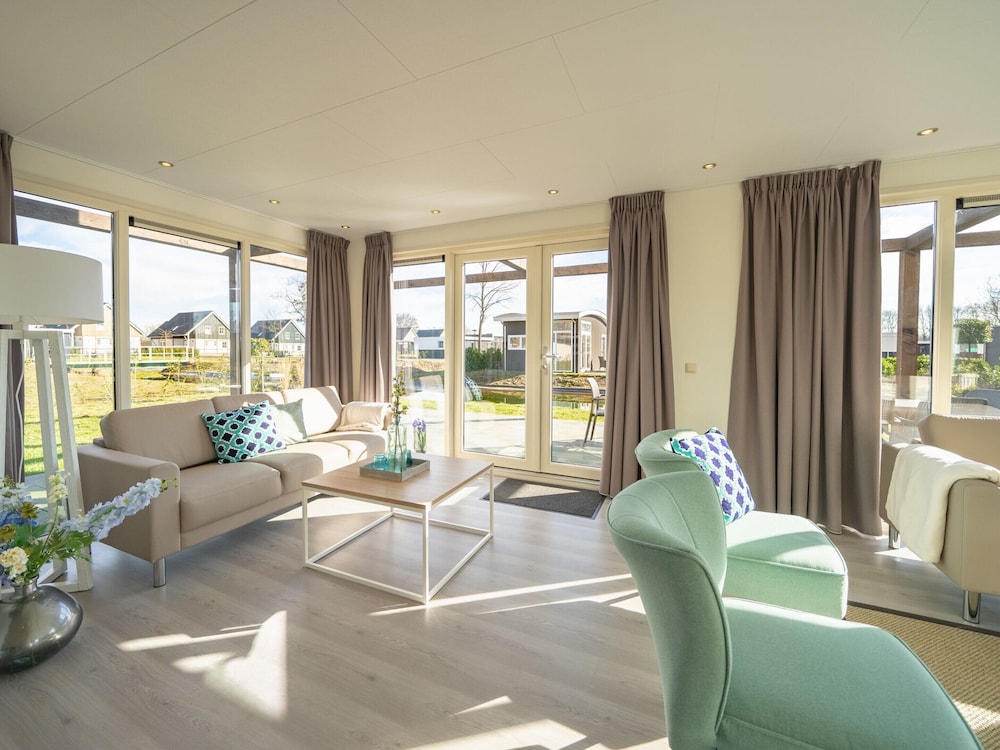 Luxury Villa With Dishwasher view 5