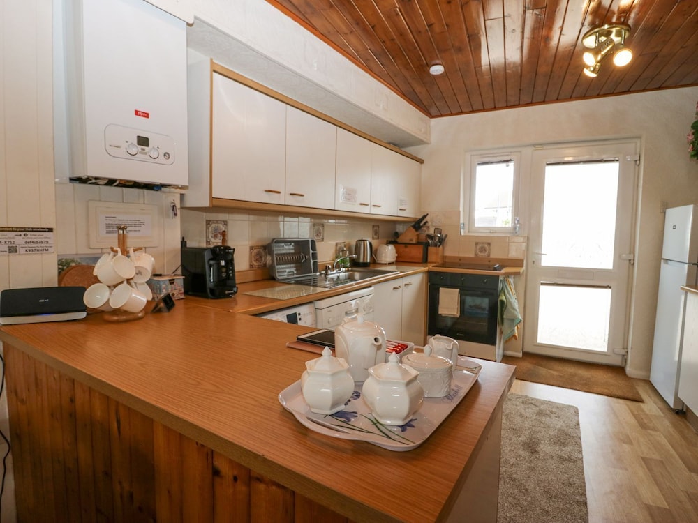 Lazey Cottage