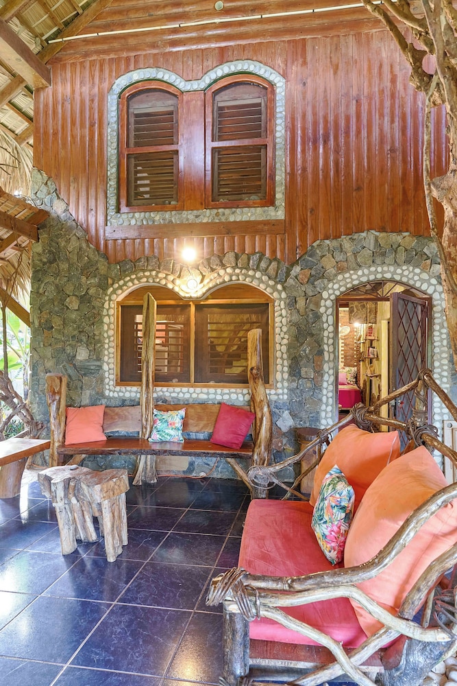 CHALET TROPICAL Hotel & Restaurant-Pizzeria