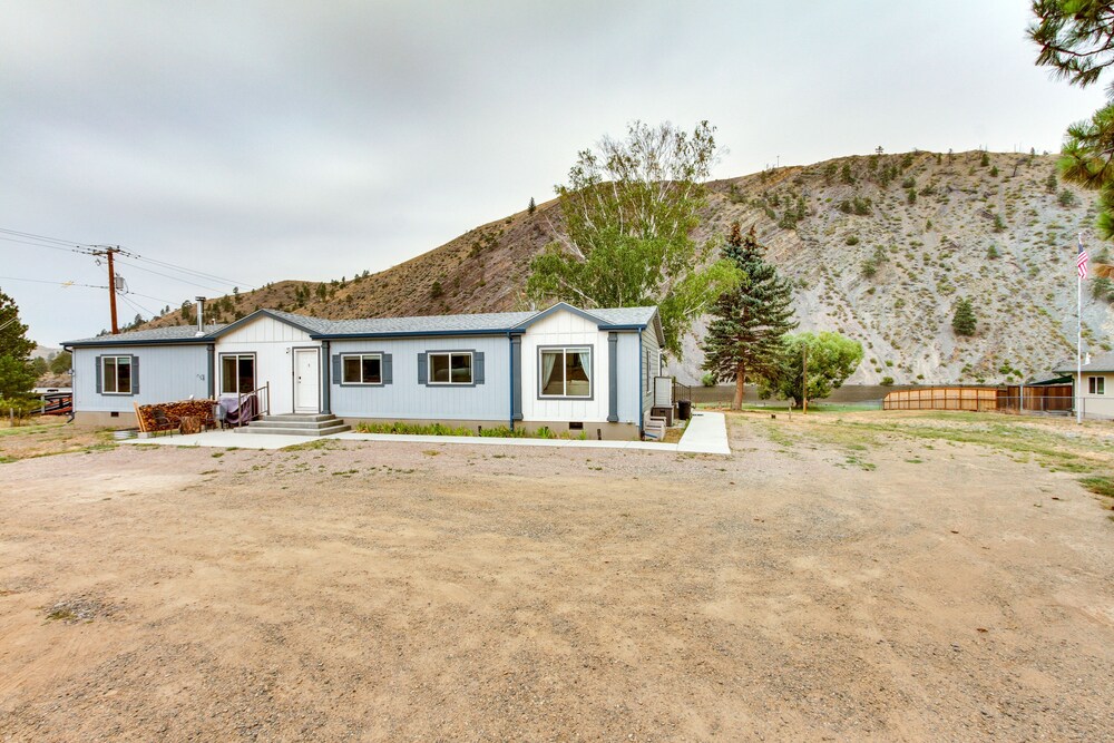 Riverfront Helena Retreat w/ Small Dock + Kayaks! view 4