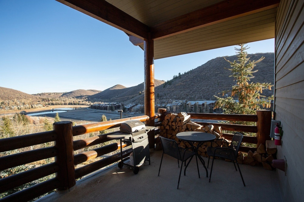 Trail's End Lodge at Deer Valley Resort - One Bedroom Residence with Spa #305 1 Condo