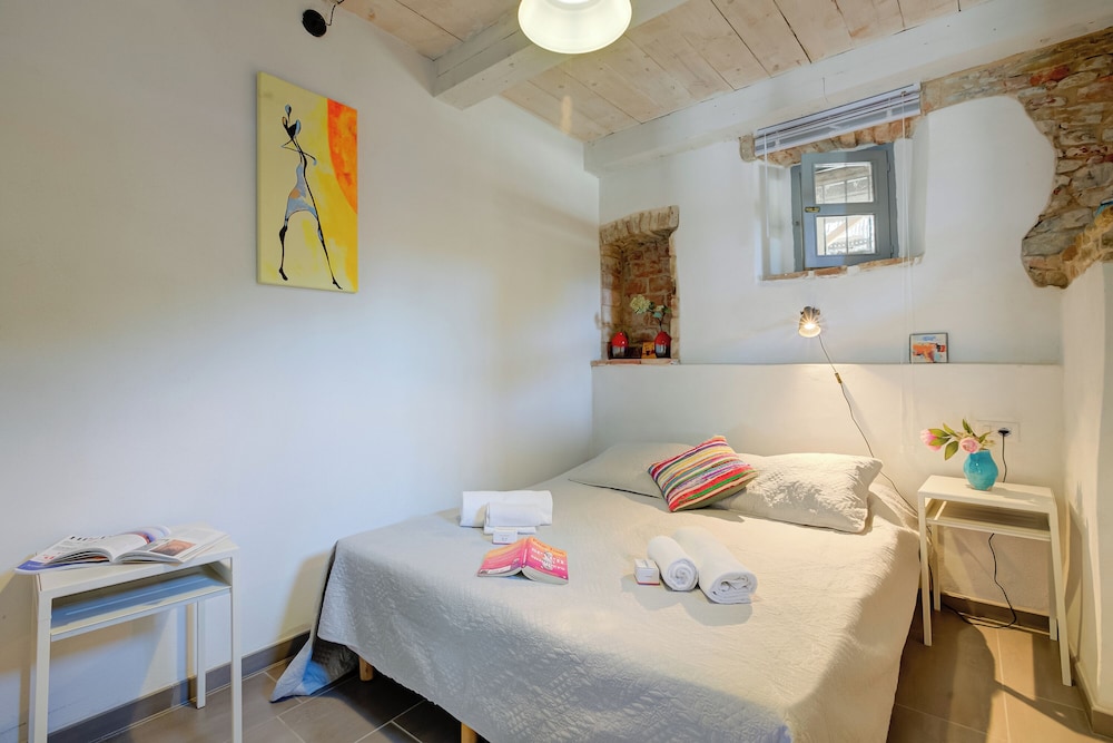 Bocca Al Lupo Apartments