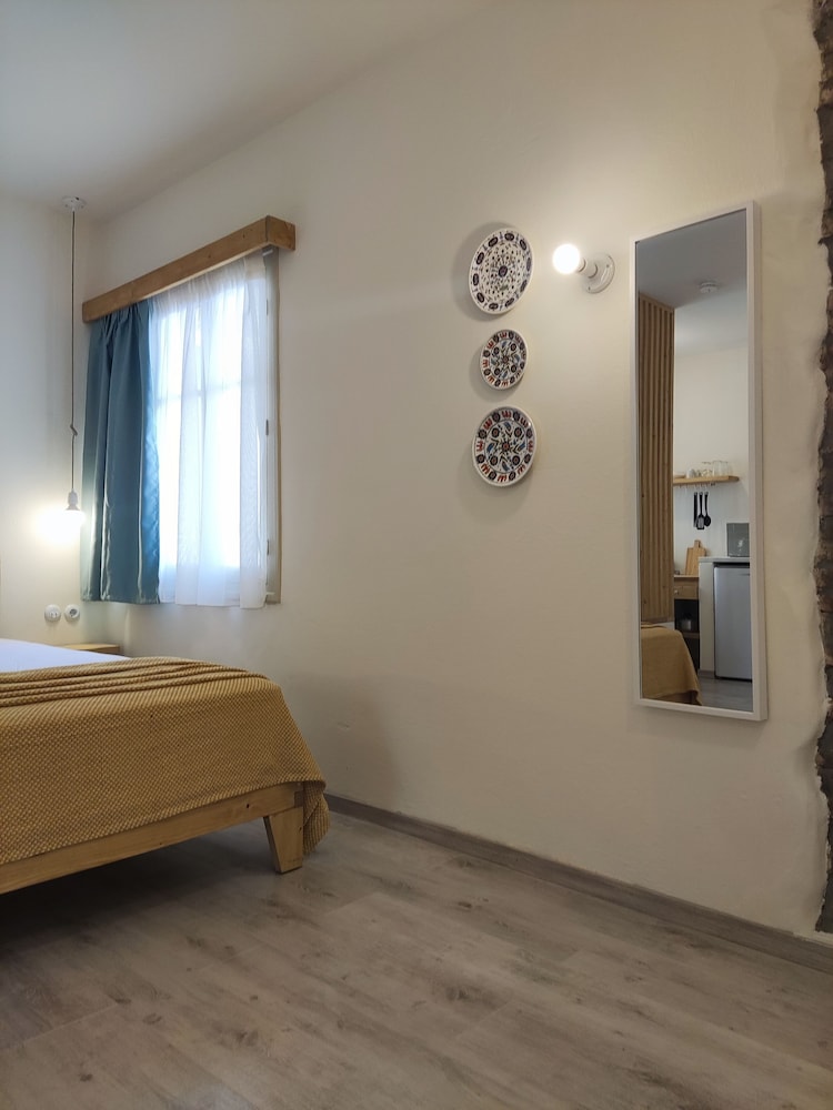 Capella Skiathos Residences view 2