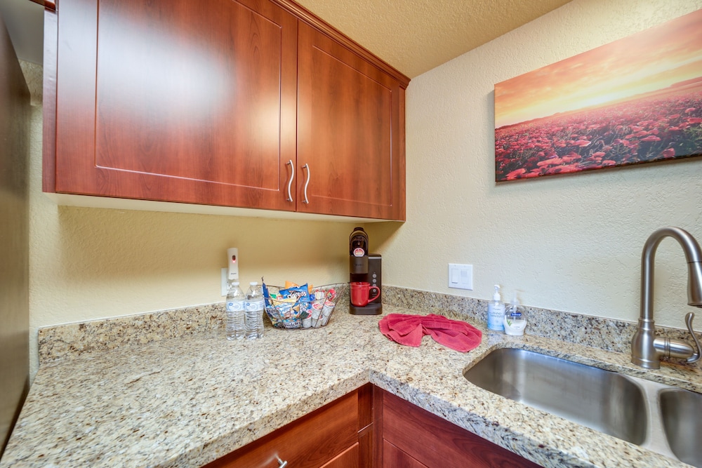 'the Painted Pony' Sedona Condo: Pool & Gym Access view 5