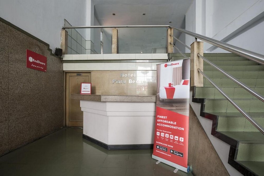 Formerly Reddoorz Plus Near Jakarta Kota Station view 2
