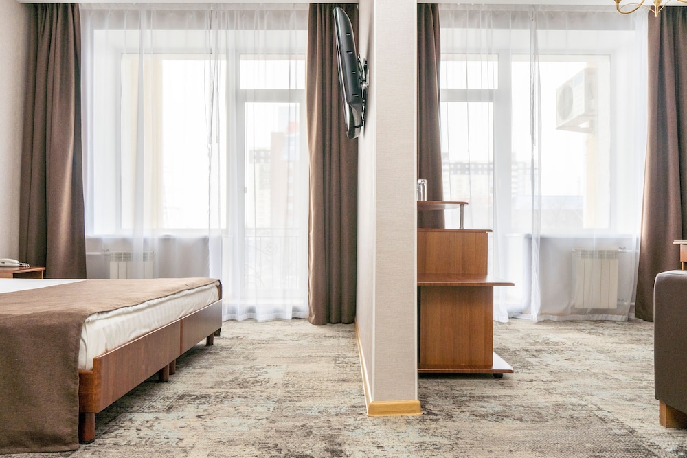 Almaz Hotel