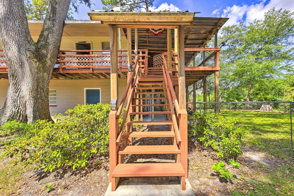 Charming Abode w/ Dock on the Suwannee River