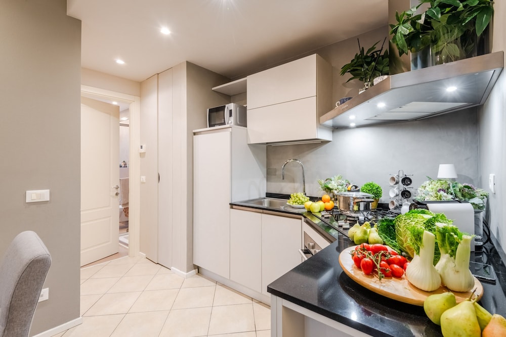 Casa Ambra in Lucca With 1 Bedrooms and 1 Bathrooms