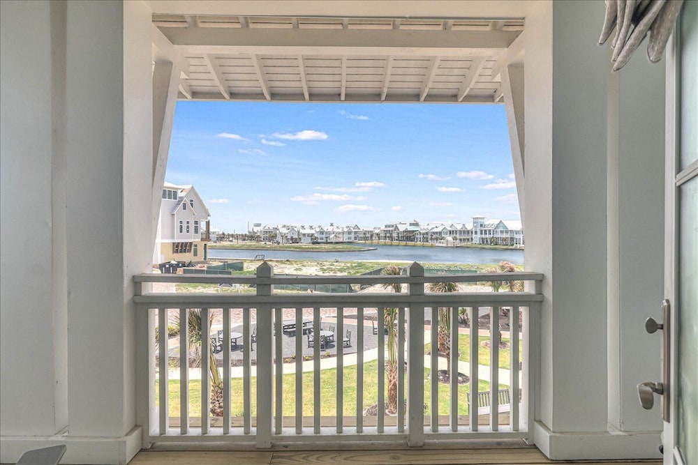 Southern Sandcastle 129 STA